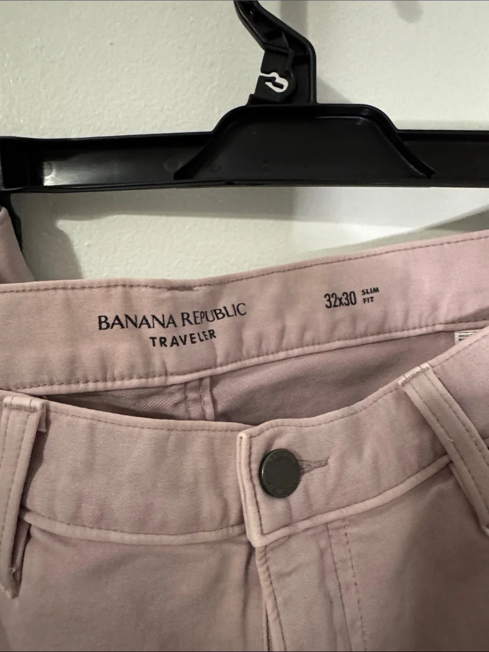 Banana Republic Men’s 32x30 Slim Fit Traveler Pant in Dusty Pink